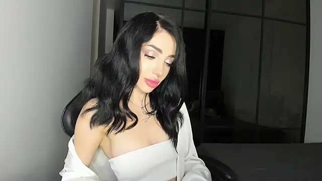 NancyLovee  online show from 3, 10, 2025