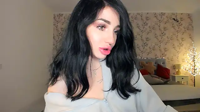 NancyLovee  online show from 13, 12, 2025