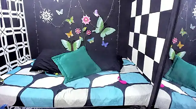 Snapshot of MikeRose94 chatting on 12, 3, 2025 MikeRose94 online show from 12, 3, 2025