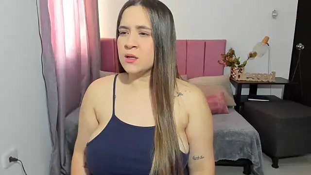 Snapshot of EmmyGray chatting on 29, 11, 2025 EmmyGray online show from 29, 11, 2025