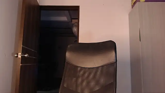 Snapshot of mistressbigcock777 chatting on 5, 12, 2025 mistressbigcock777 online show from 5, 12, 2025