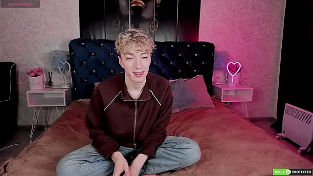 Snapshot of TrevorBenson chatting on 22, 11, 2025 TrevorBenson online show from 22, 11, 2025