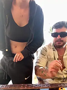 MrAndMrsSavage online show from 13, 4, 2026