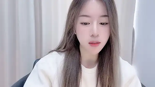 chloe-01 online show from 3, 12, 2024