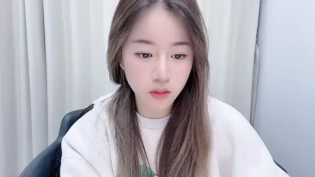 Snapshot of chloe-01 chatting on 22, 12, 2024 chloe-01 online show from 22, 12, 2024