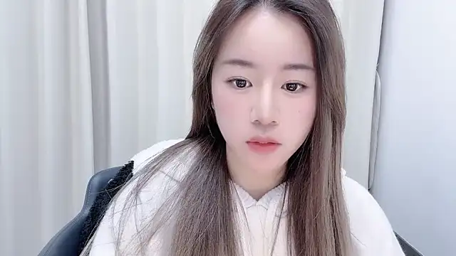 chloe-01 online show from 24, 12, 2024