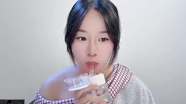 chloe-01 online show from 16, 11, 2025