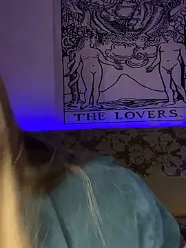 Emily the temptress  online show from 31, 1, 2025