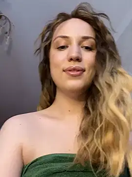 Emily the temptress  online show from 13, 3, 2025