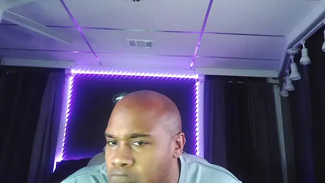 Dcrush17 online show from 12, 12, 2024