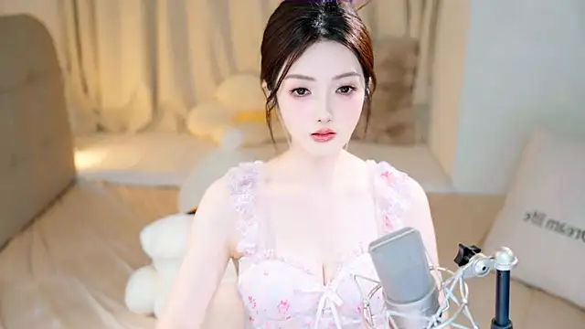 Eimile online show from 23, 9, 2025