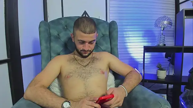 Snapshot of MaximusDick1_ chatting on 5, 10, 2025 MaximusDick1 online show from 5, 10, 2025