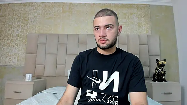 Snapshot of MaximusDick1_ chatting on 12, 10, 2025 MaximusDick1 online show from 12, 10, 2025