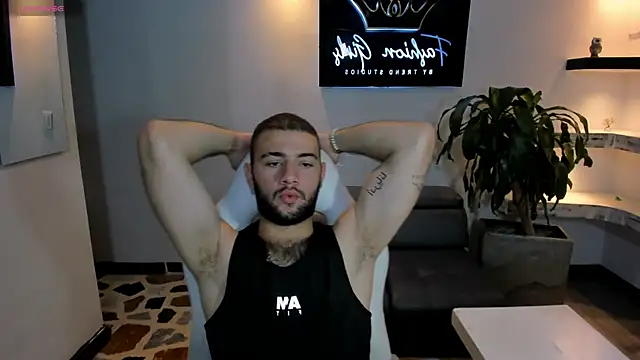 Snapshot of MaximusDick1_ chatting on 6, 11, 2025 MaximusDick1 online show from 6, 11, 2025