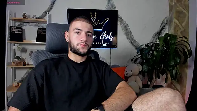 Snapshot of MaximusDick1_ chatting on 21, 12, 2025 MaximusDick1 online show from 21, 12, 2025