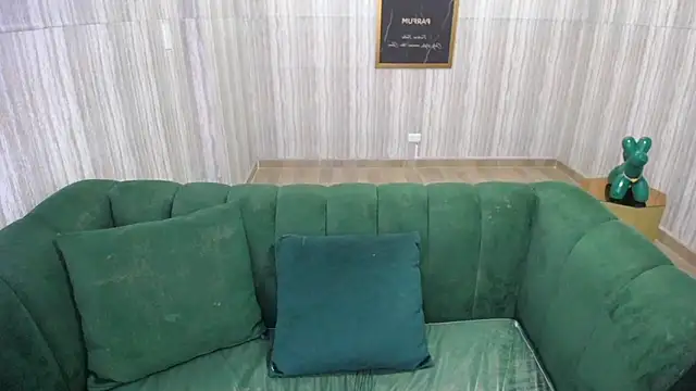 Snapshot of Bela_t_ chatting on 13, 12, 2024 Bela t online show from 13, 12, 2024