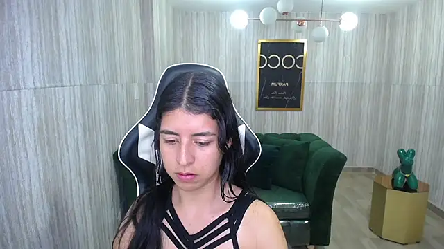 Snapshot of Bela_t_ chatting on 14, 12, 2024 Bela t online show from 14, 12, 2024