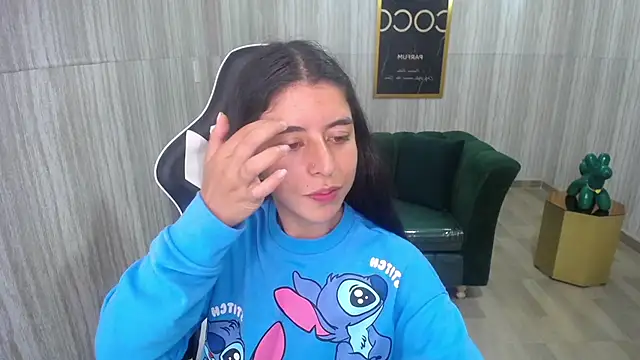 Snapshot of Bela_t_ chatting on 20, 12, 2024 Bela t online show from 20, 12, 2024