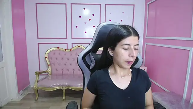 Snapshot of Bela_t_ chatting on 27, 12, 2024 Bela t online show from 27, 12, 2024