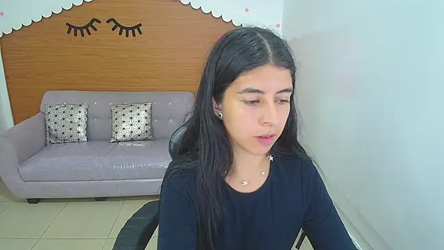 Snapshot of Bela_t_ chatting on 29, 12, 2024 Bela t online show from 29, 12, 2024