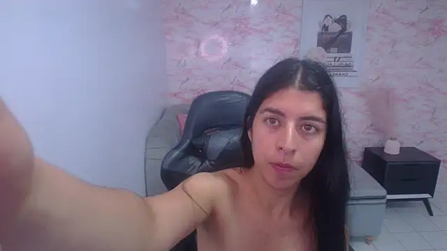 Snapshot of Bela_t_ chatting on 12, 1, 2025 Bela t online show from 12, 1, 2025