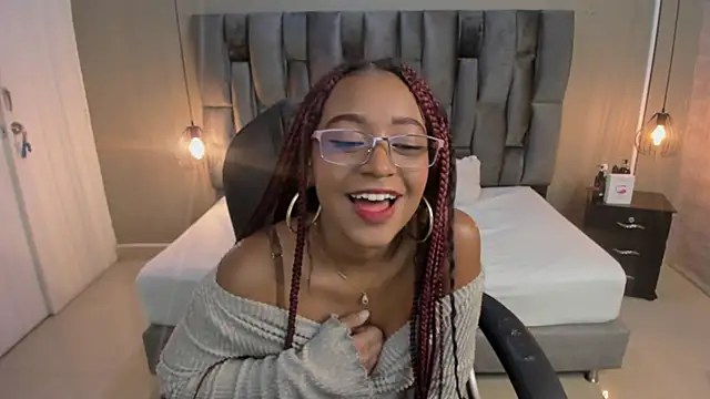 Lorena Vieira  online show from 12, 3, 2025