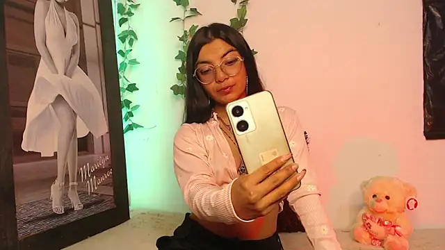 Snapshot of sofi_soft_ chatting on 20, 1, 2025 sofi soft online show from 20, 1, 2025