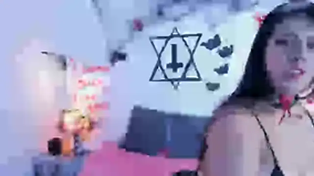 Snapshot of LunaSmitt chatting on 29, 10, 2025 LunaSmitt online show from 29, 10, 2025