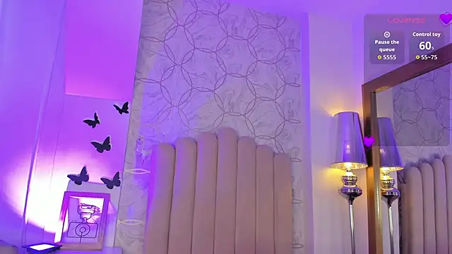 Snapshot of Foxy200__ chatting on 10, 6, 2026 Foxy200 online show from 10, 6, 2026