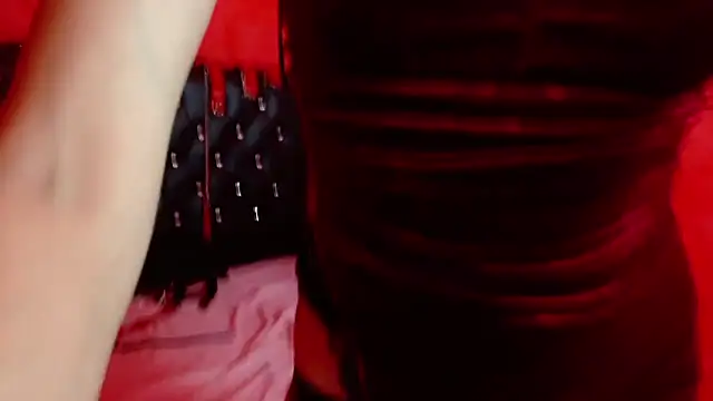 Ambar Roux  online show from 5, 2, 2025