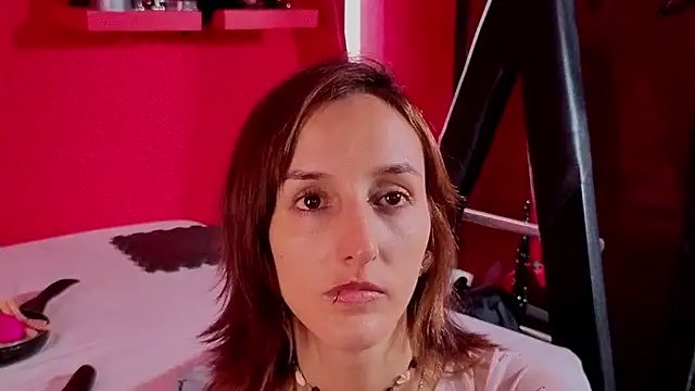 Ambar Roux  online show from 12, 9, 2025