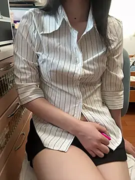 Snapshot of Mei_0906 chatting on 15, 7, 2026 Mei 0906 online show from 15, 7, 2026