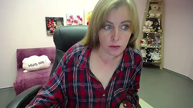 Hot Milady online show from 26, 9, 2025