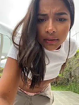 Snapshot of Mariangel_11 chatting on 26, 12, 2024 Mariangel 11 online show from 26, 12, 2024