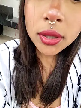 Snapshot of Mariangel_11 chatting on 17, 2, 2025 Mariangel 11 online show from 17, 2, 2025