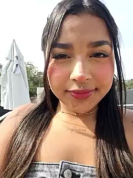 Snapshot of Mariangel_11 chatting on 8, 10, 2025 Mariangel 11 online show from 8, 10, 2025