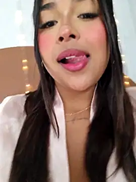 Snapshot of Mariangel_11 chatting on 28, 11, 2025 Mariangel 11 online show from 28, 11, 2025