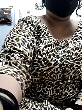 Snapshot of zeepe19 chatting on 6, 10, 2025 zeepe19 online show from 6, 10, 2025