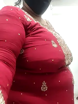 Snapshot of zeepe19 chatting on 11, 10, 2025 zeepe19 online show from 11, 10, 2025