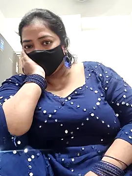 Snapshot of zeepe19 chatting on 18, 10, 2025 zeepe19 online show from 18, 10, 2025