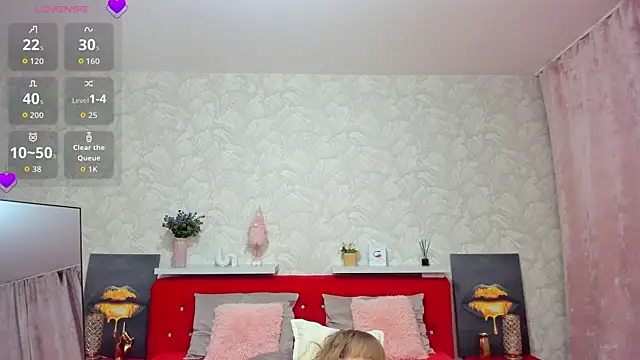 Snapshot of KattyPeachX chatting on 18, 12, 2025 KattyPeachX online show from 18, 12, 2025