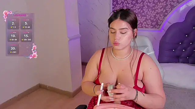 Snapshot of Miamontoya chatting on 6, 11, 2025 Miamontoya online show from 6, 11, 2025