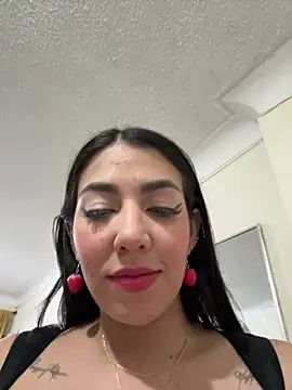 Snapshot of StaceyJones1 chatting on 12, 3, 2025 StaceyJones1 online show from 12, 3, 2025