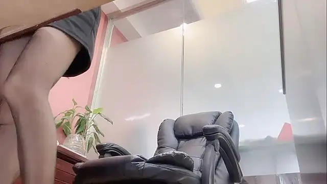 QianF-666 online show from 20, 12, 2025