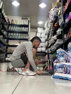 JuanZapata33 online show from 18, 12, 2024