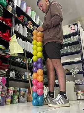 JuanZapata33 online show from 20, 12, 2024