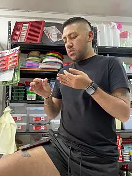 JuanZapata33 online show from 17, 9, 2025