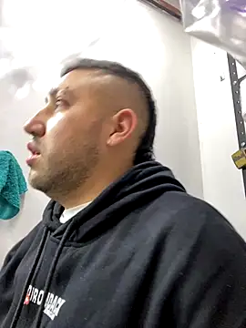 JuanZapata33 online show from 19, 9, 2025