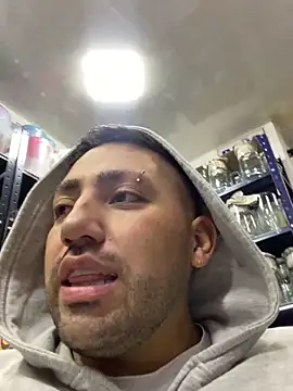 JuanZapata33 online show from 28, 11, 2025