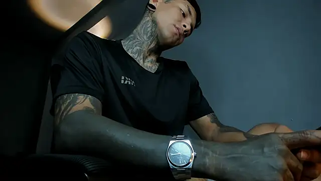 Travistanner 28 online show from 23, 4, 2026